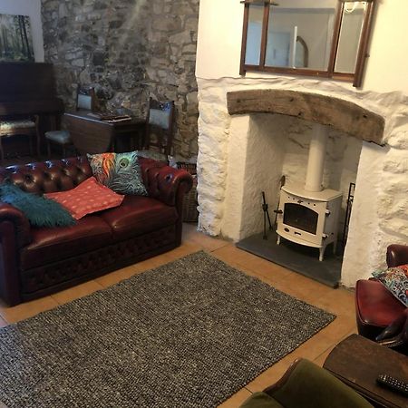 Llanw Malltraeth - Malltraeth Tides Llangadwaladr  المظهر الخارجي الصورة